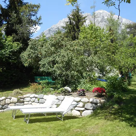 Gaestehaus Edelweiss Apartment *